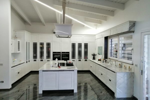 b2acc853-3bb9-4883-86e6-a9f3e32c8545