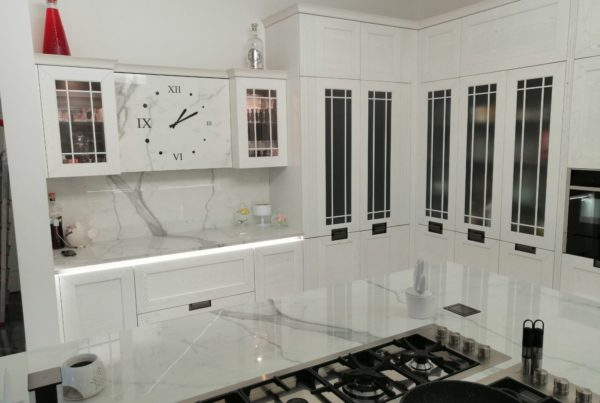 3. Top cucina in gres FMG Bianco Venato Extra - Matera