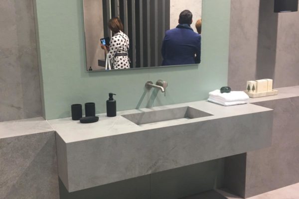 7e7037cd-d78c-4974-86dc-8393bea113ad